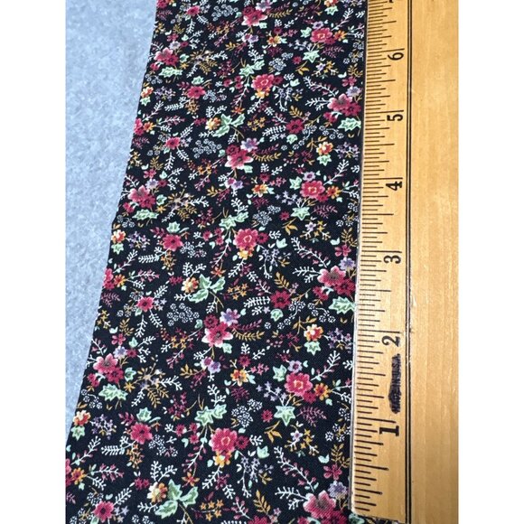 Concord Fabrics 25th Anniversary Special Edition Country Florals Fabric 19x22" - Picture 2 of 5
